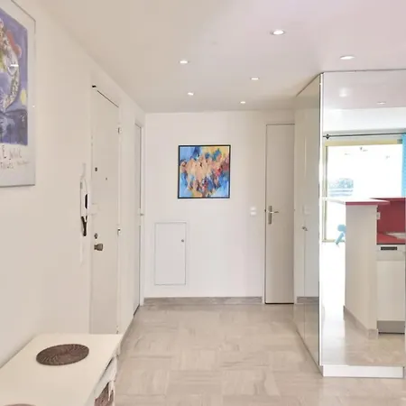 Prestigious With Terrace And Pool Apartment *